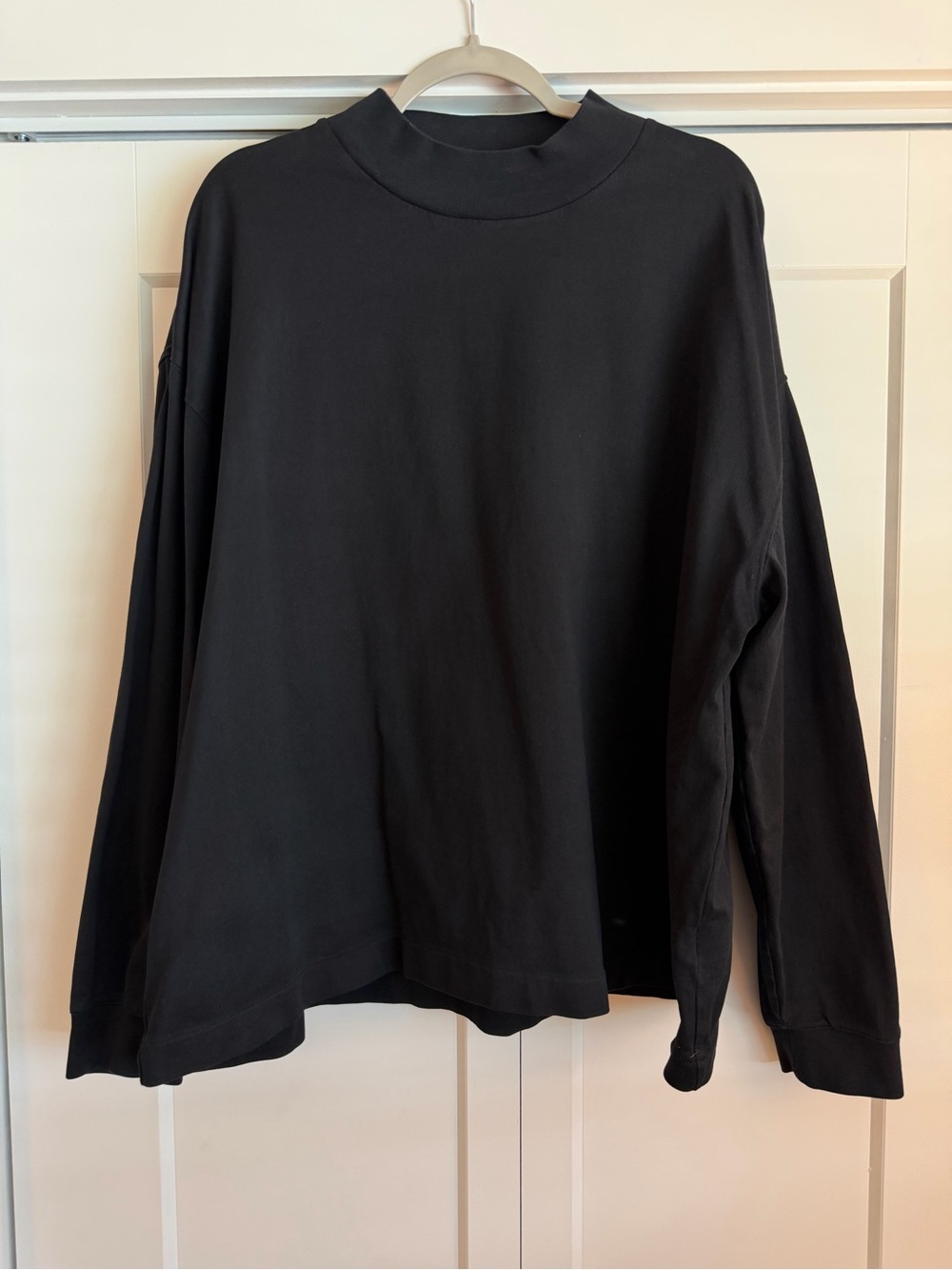 Mode of On Men’s Black Mock Neck Long Sleeve Top - Size XL